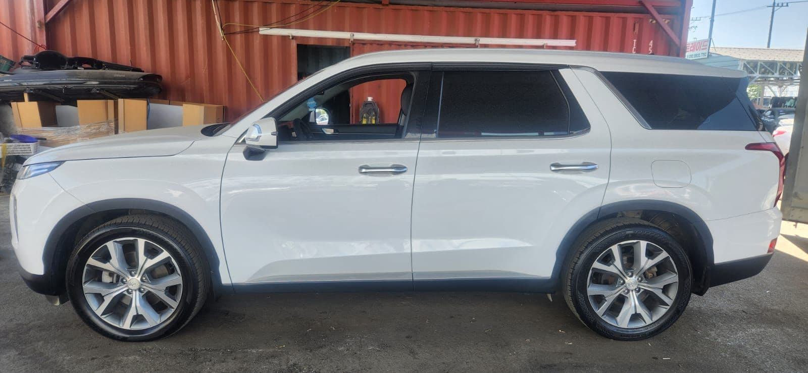 Carify Korea car delivery photo